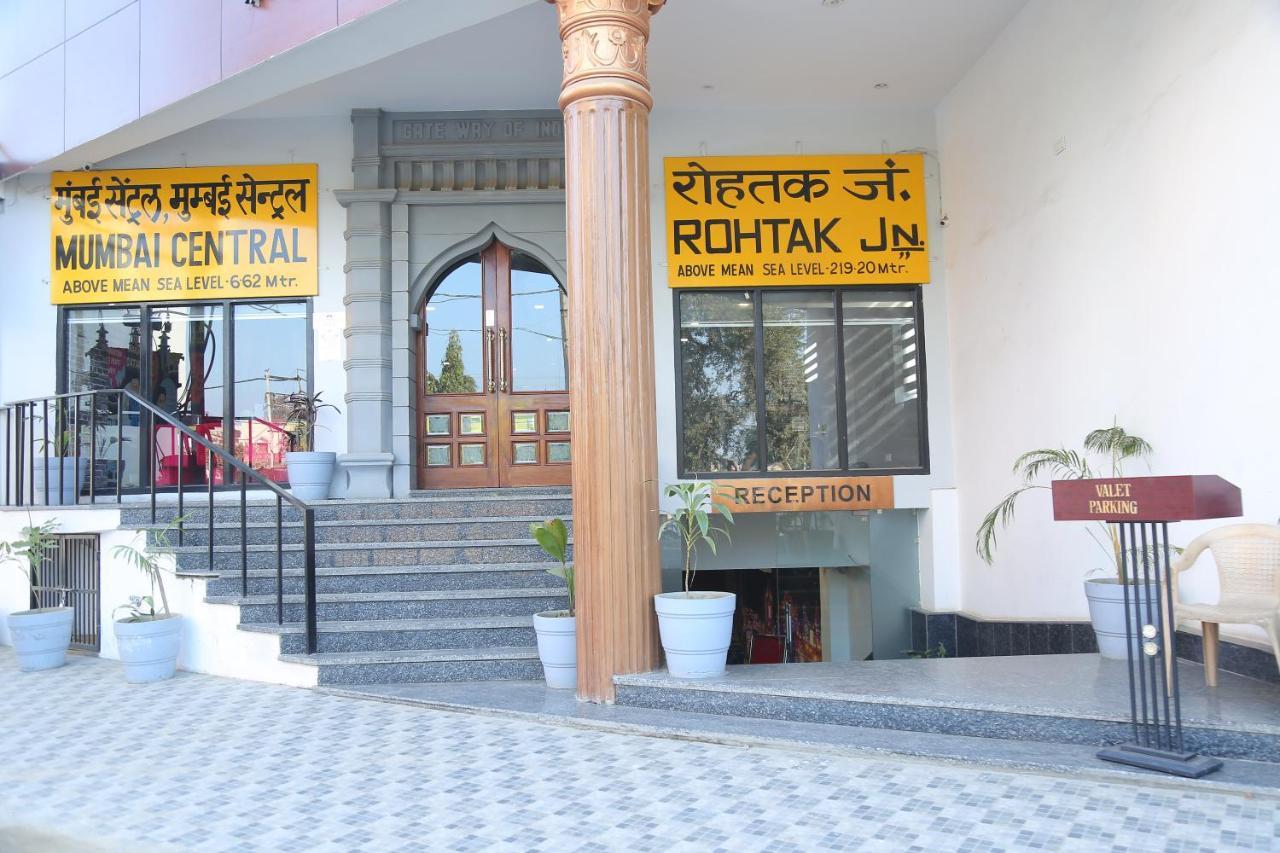 Inter Urban Hotel Rohtak Zewnętrze zdjęcie